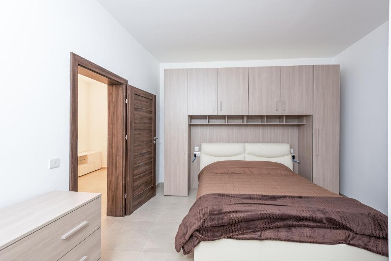 Seaview The Terraces 3 Bedroom セント・ポールズ・ベイ エクステリア 写真